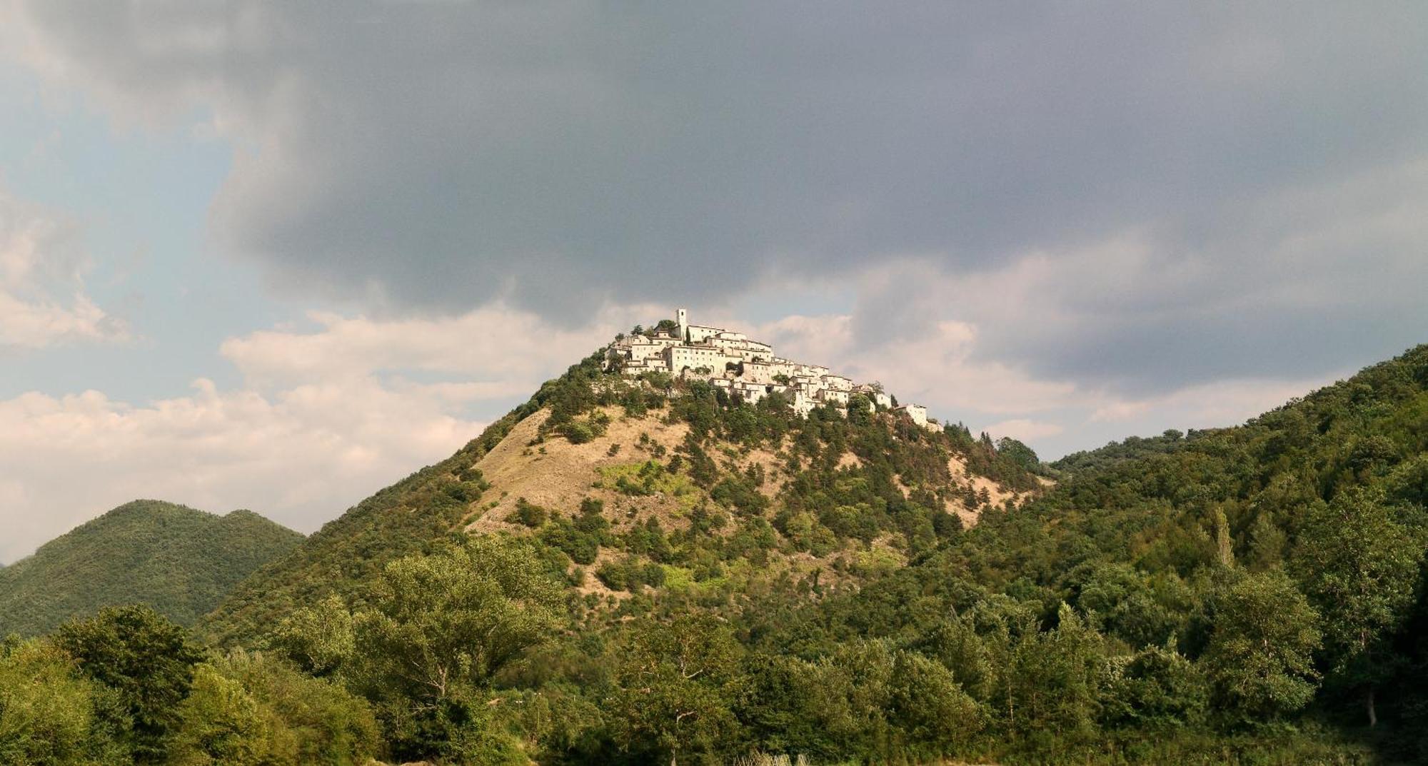 Albergo Diffuso Crispolti Labro Rom bilde